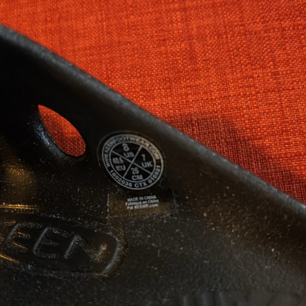 Keen Yogui Clogs - Picture 2 of 7